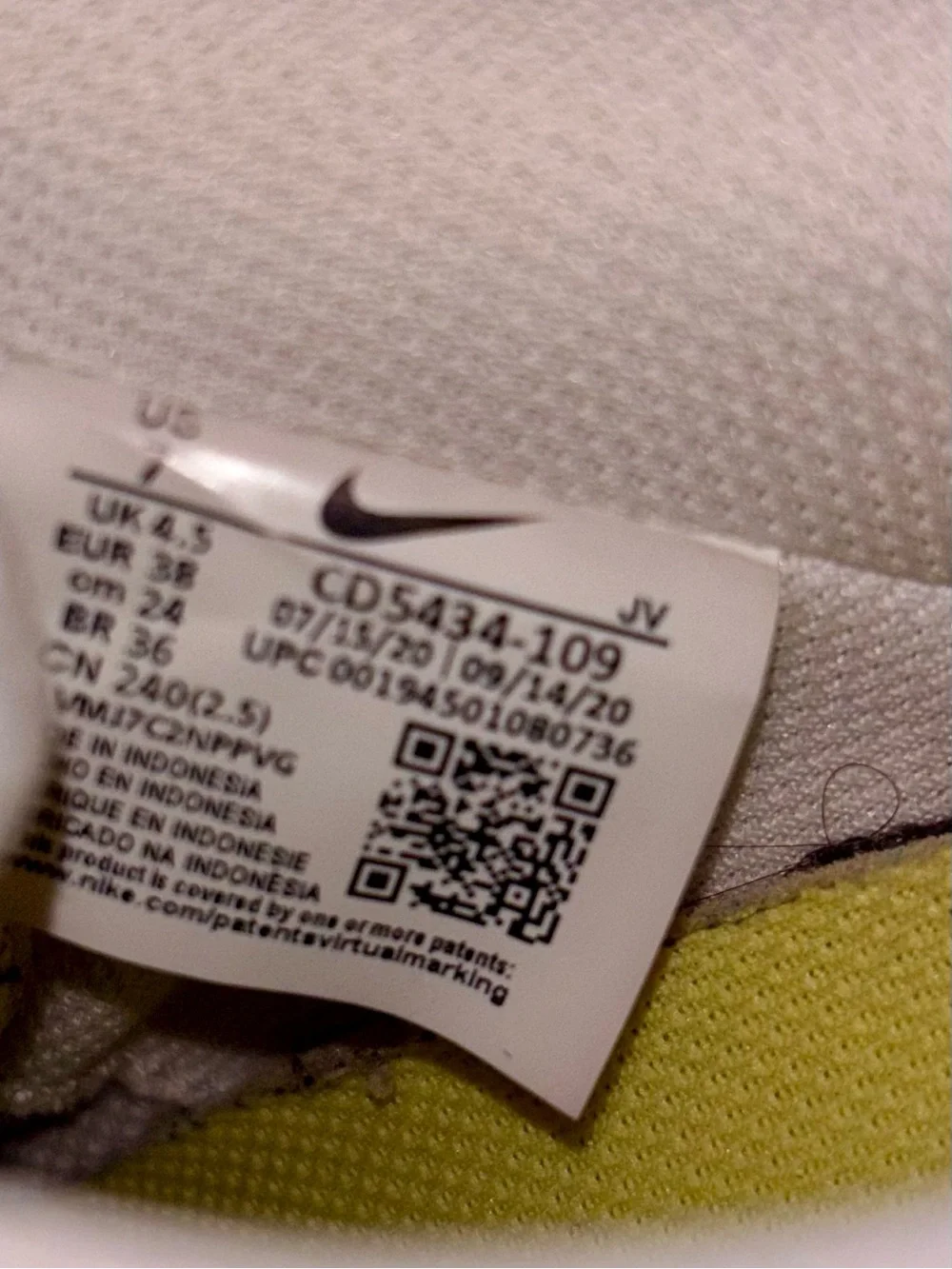 Nike Court Vision Low Top Sneakers